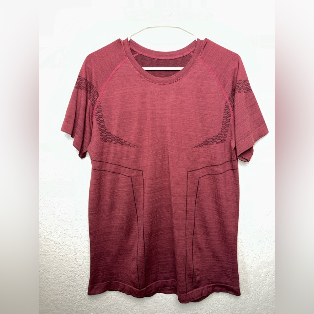 ALPHALETE Men's Red Shirt